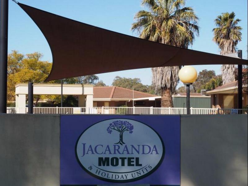 Jacaranda Holiday Units Суон-Хилл Экстерьер фото